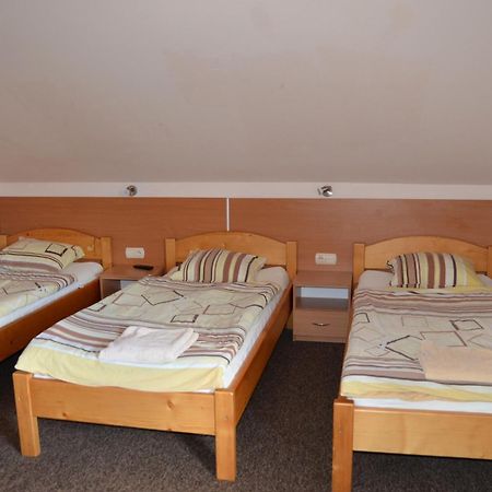 Lesny Zakatek Bed & Breakfast Smardzewice Eksteriør bilde