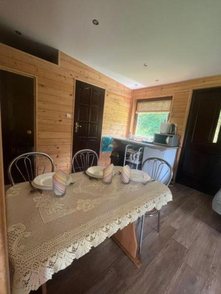 Lesny Zakatek Bed & Breakfast Smardzewice Eksteriør bilde